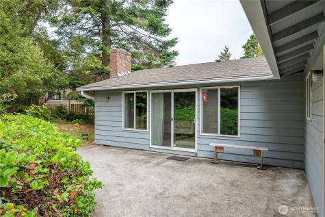 1075 SW 2nd Avenue Oak Harbor WA 98277