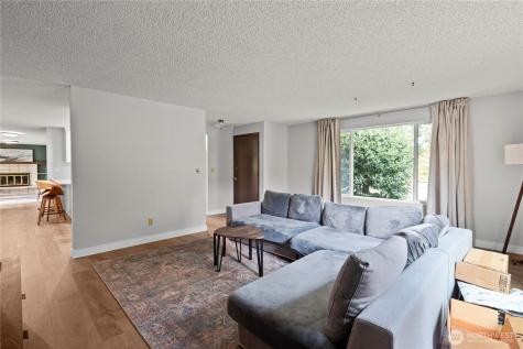 1075 SW 2nd Avenue Oak Harbor WA 98277