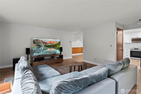 1075 SW 2nd Avenue Oak Harbor WA 98277