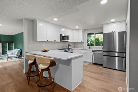 1075 SW 2nd Avenue Oak Harbor WA 98277