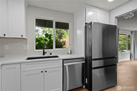 1075 SW 2nd Avenue Oak Harbor WA 98277