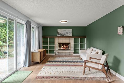 1075 SW 2nd Avenue Oak Harbor WA 98277