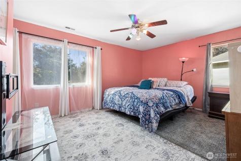 1105 9th Avenue Milton WA 98354