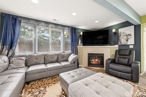 1105 9th Avenue Milton WA 98354