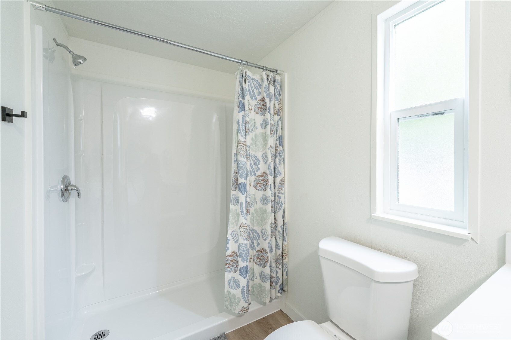 7701 Hardeson Road Everett WA 98203