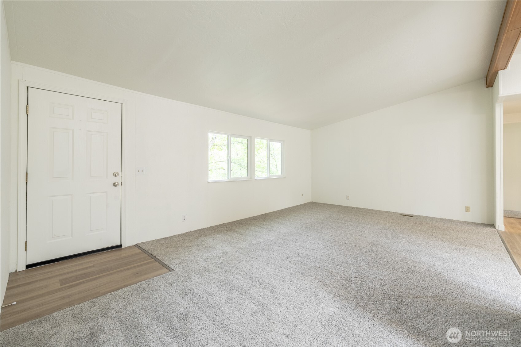 7701 Hardeson Road Everett WA 98203