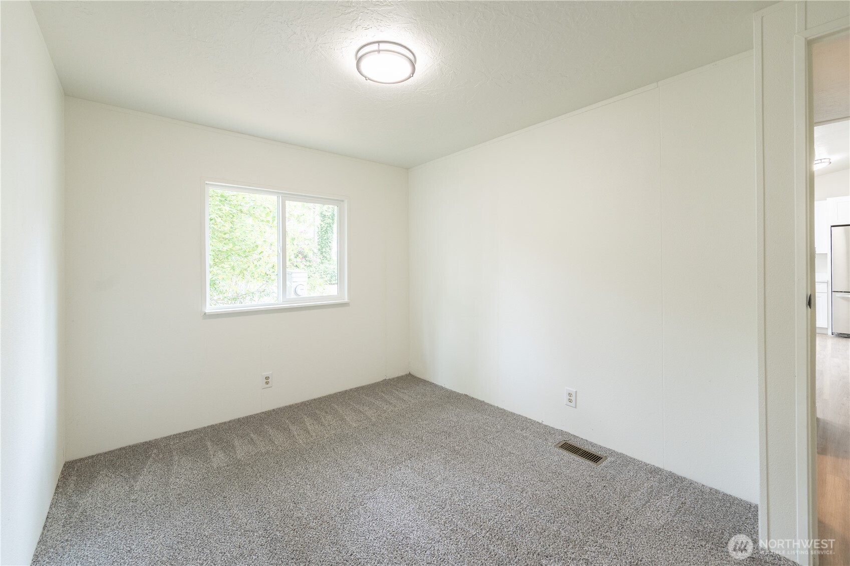 7701 Hardeson Road Everett WA 98203
