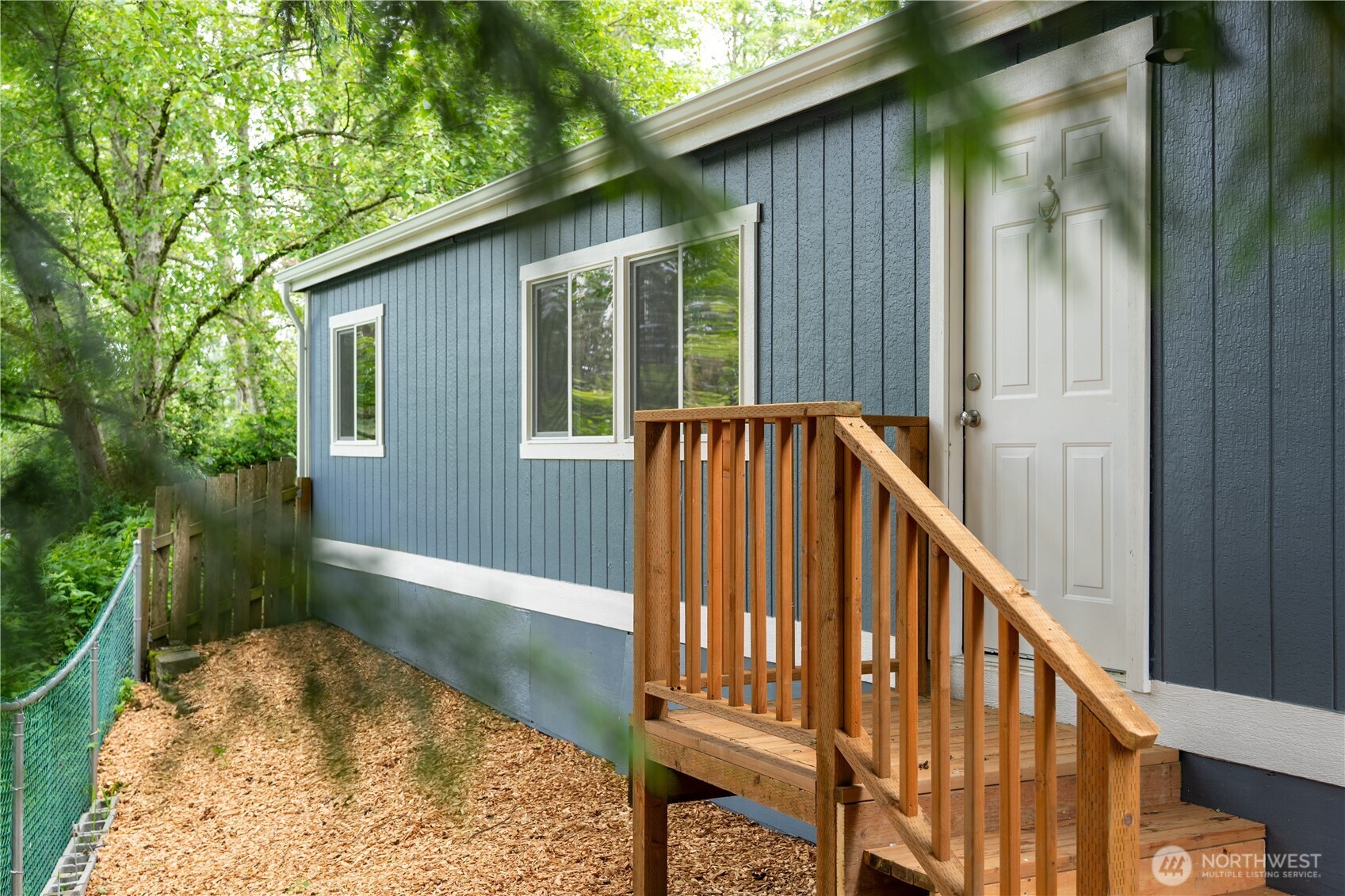 7701 Hardeson Road Everett WA 98203