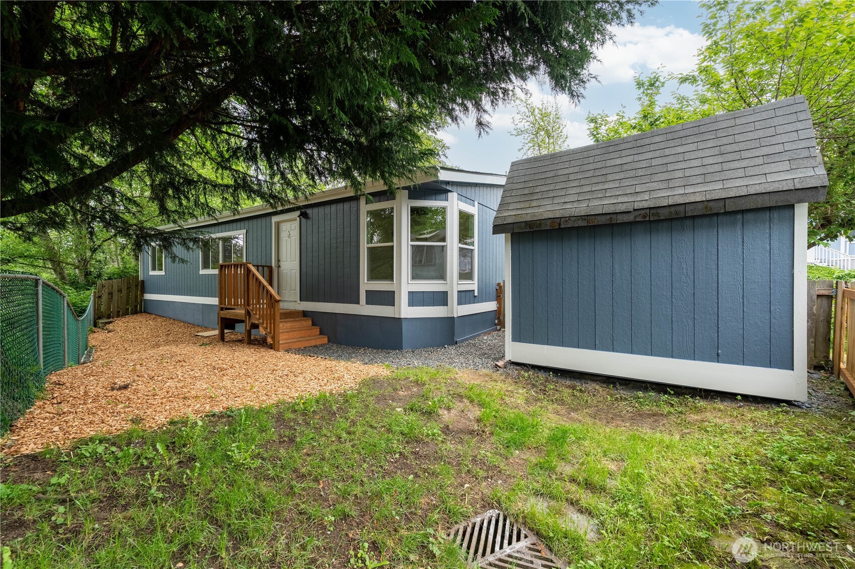 7701 Hardeson Road Everett WA 98203
