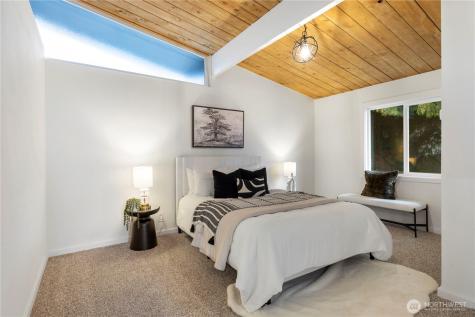 35631 13th Avenue SW Federal Way WA 98023
