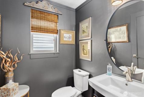 3414 33rd Avenue SW Seattle WA 98126