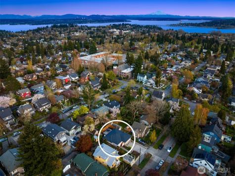 6028 31st Avenue NE Seattle WA 98115