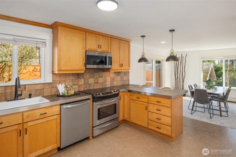 6028 31st Avenue NE Seattle WA 98115