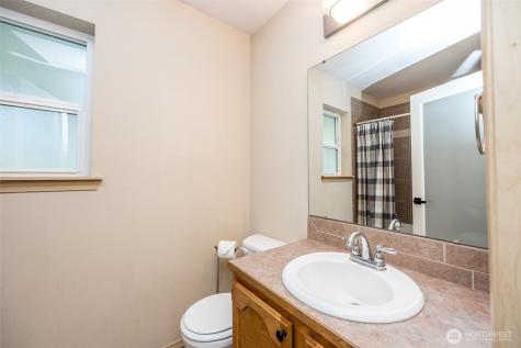 8705 172nd Street E Puyallup WA 98375