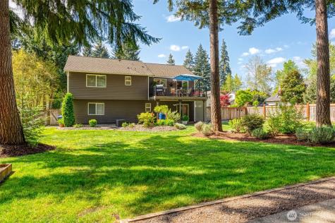 8705 172nd Street E Puyallup WA 98375