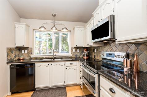8705 172nd Street E Puyallup WA 98375
