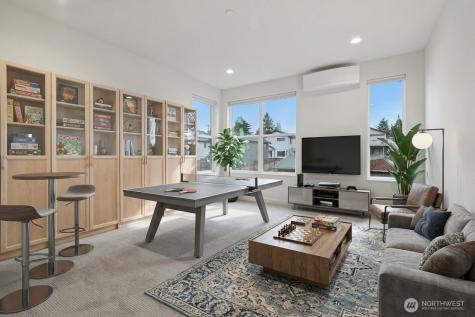 12332 38th Avenue NE Seattle WA 98125