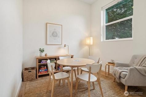 12332 38th Avenue NE Seattle WA 98125