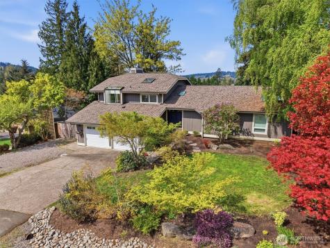 1040 NW Honeywood Place Issaquah WA 98027