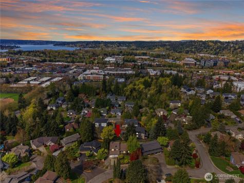1040 NW Honeywood Place Issaquah WA 98027