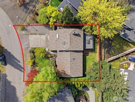 1040 NW Honeywood Place Issaquah WA 98027