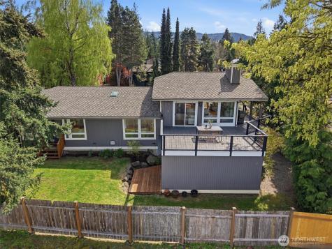 1040 NW Honeywood Place Issaquah WA 98027