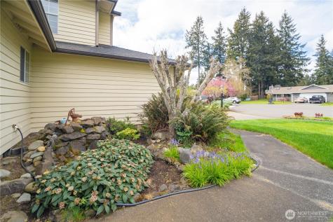 9219 5th Court SE Olympia WA 98513