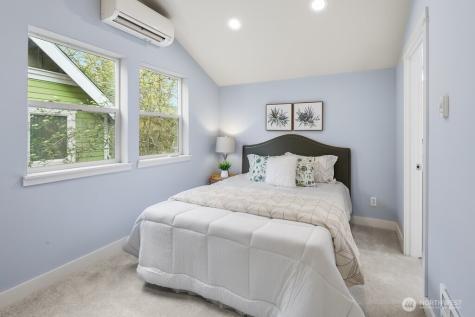 924 SW Holden Street Seattle WA 98106