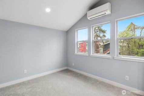 924 SW Holden Street Seattle WA 98106