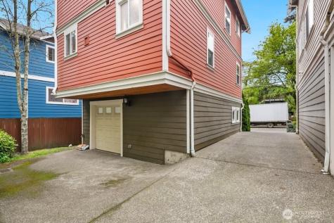 924 SW Holden Street Seattle WA 98106