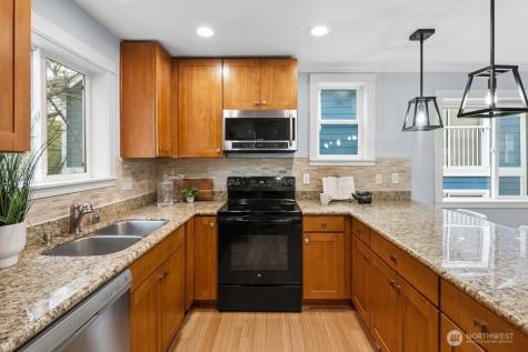 924 SW Holden Street Seattle WA 98106