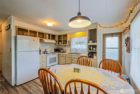 2446 S Pleasant Drive Westport WA 98595