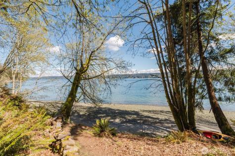 8656 Landing Lane SE Port Orchard WA 98367