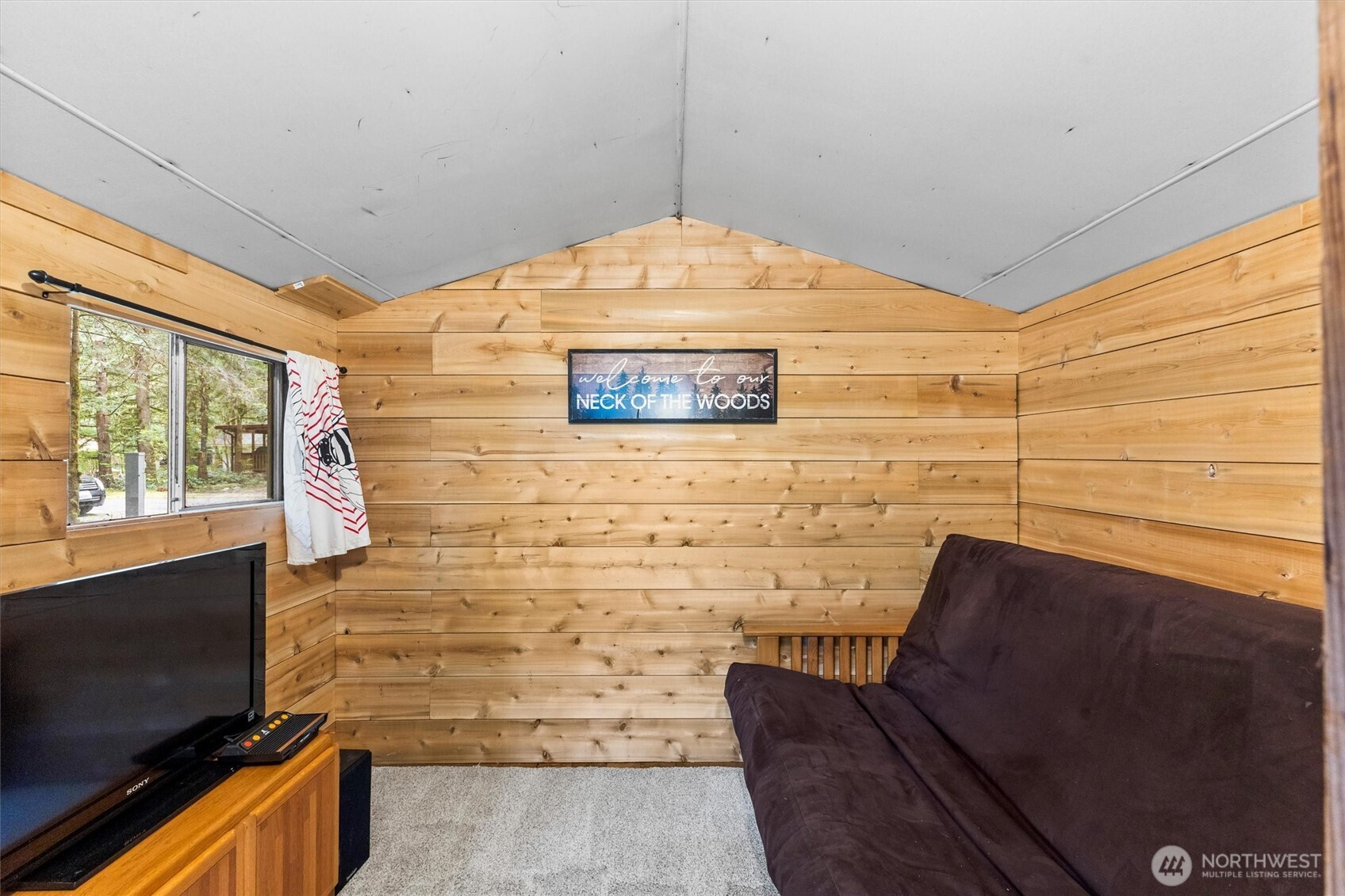 94 Christmas Tree Drive Deming WA 98244