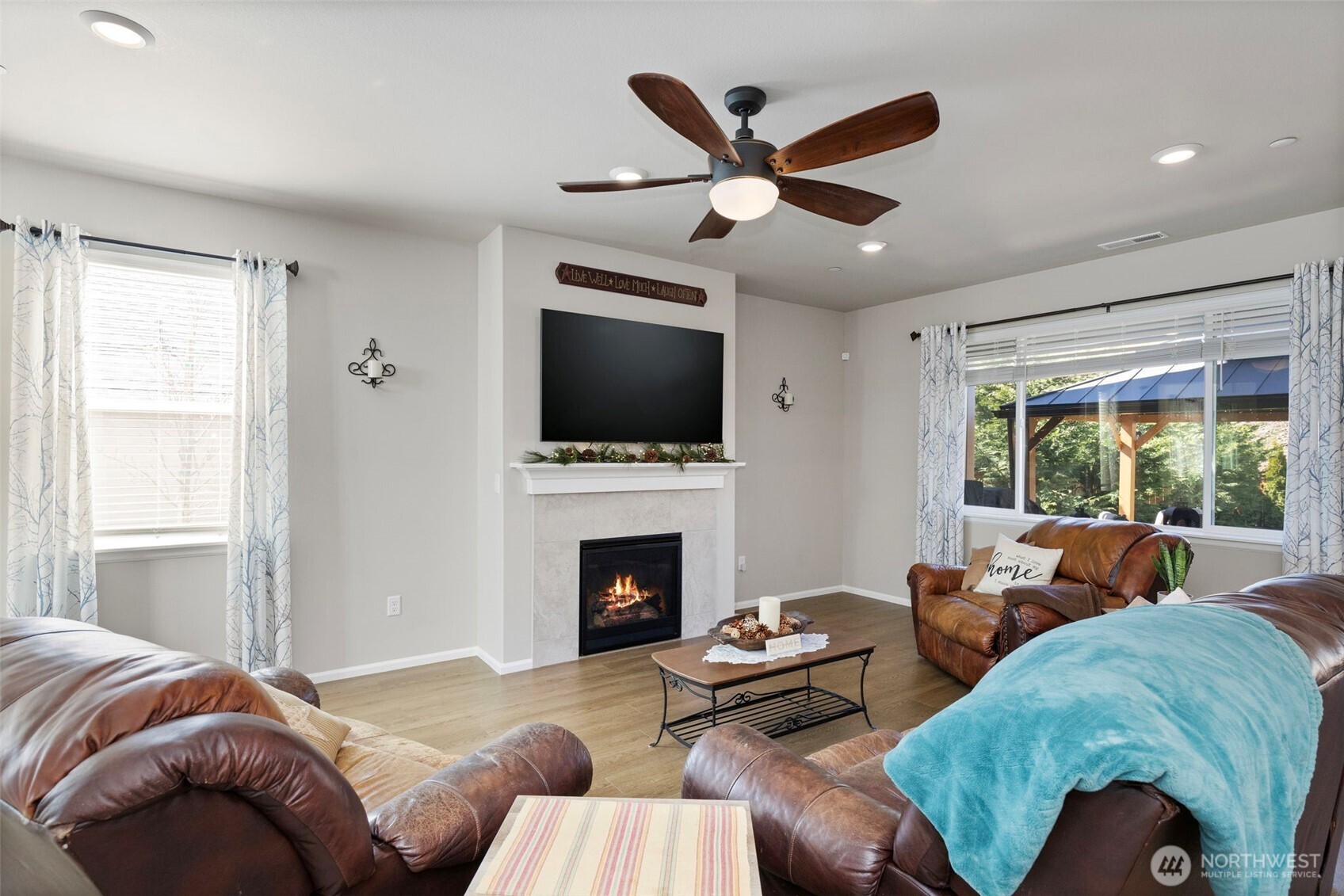 1324 Baker Heights Loop Bremerton WA 98312