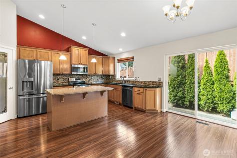 17216 139th Avenue E Puyallup WA 98374