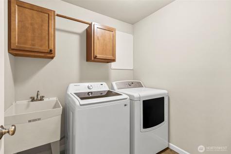 17216 139th Avenue E Puyallup WA 98374