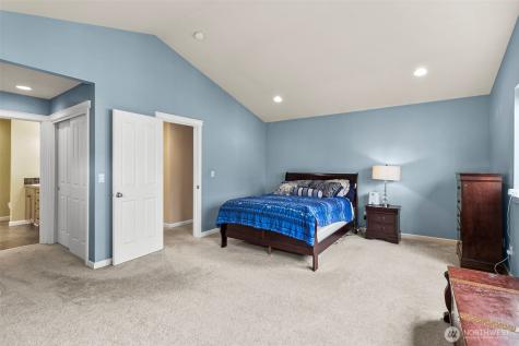 17216 139th Avenue E Puyallup WA 98374
