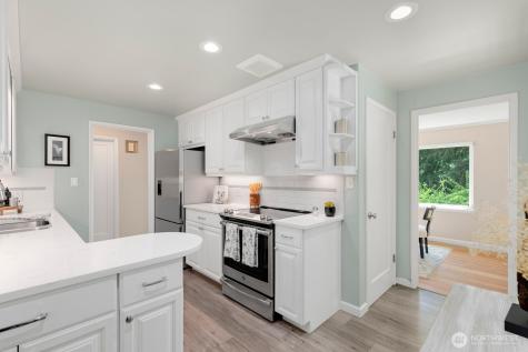 1429 SW 170th Street Normandy Park WA 98166