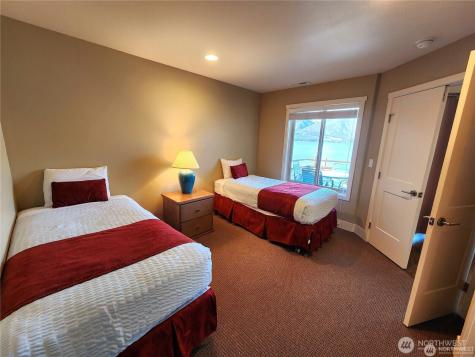 1 Lakeside 719-m Manson WA 98831