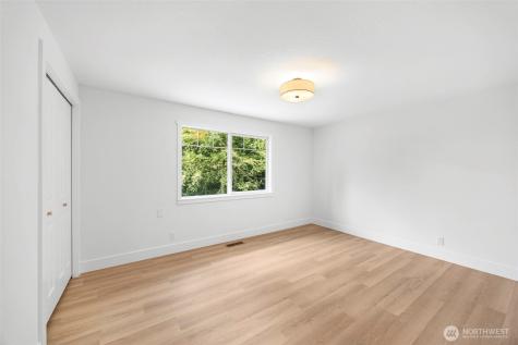 121 W Winesap Road Bothell WA 98012