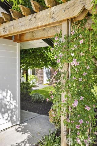121 W Winesap Road Bothell WA 98012