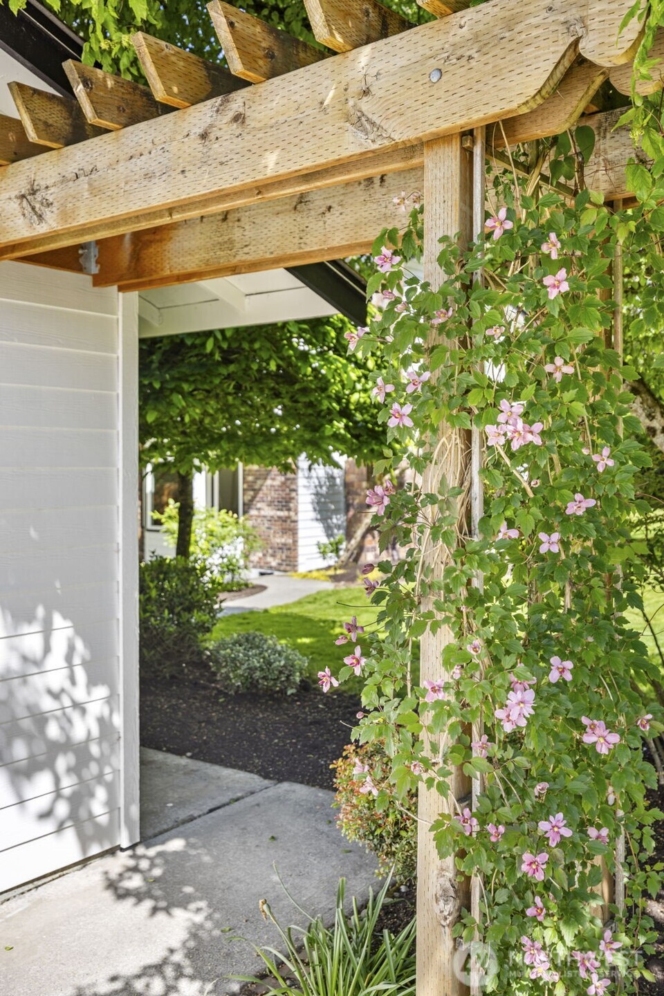 121 W Winesap Road Bothell WA 98012