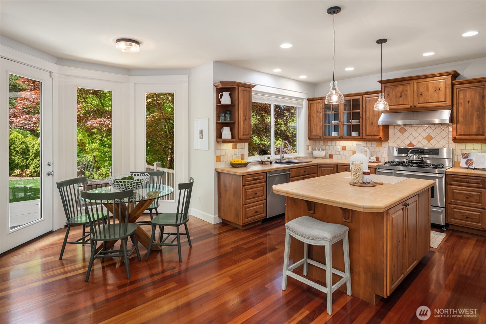 687 Bear Ridge Drive NW Issaquah WA 98027