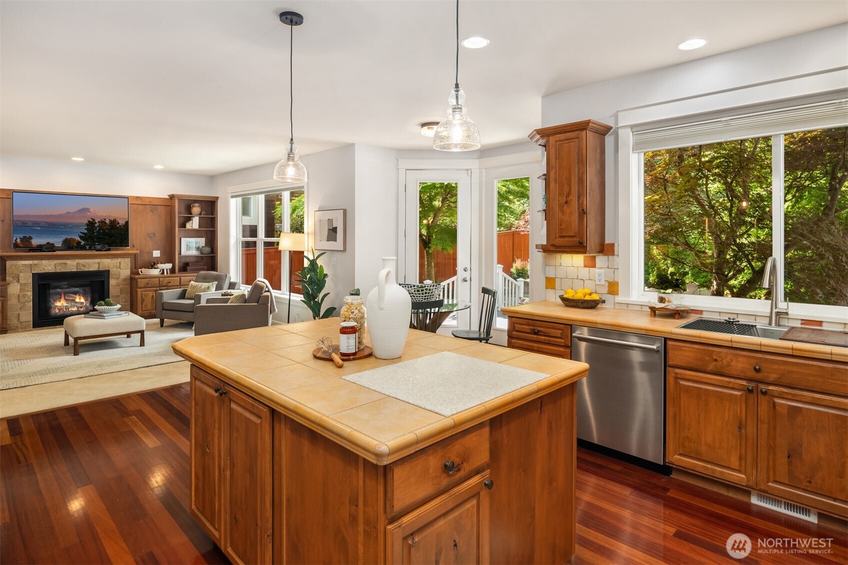 687 Bear Ridge Drive NW Issaquah WA 98027