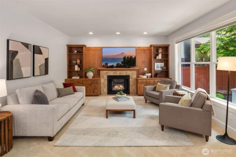 687 Bear Ridge Drive NW Issaquah WA 98027