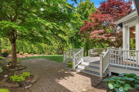 687 Bear Ridge Drive NW Issaquah WA 98027
