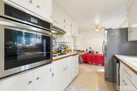 135 NW 181st Street Shoreline WA 98177
