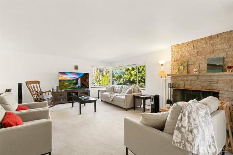 135 NW 181st Street Shoreline WA 98177