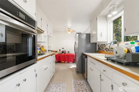 135 NW 181st Street Shoreline WA 98177